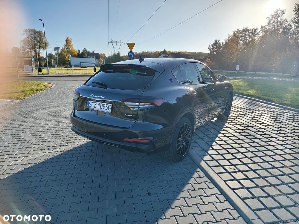 Maserati Levante Modena - 8