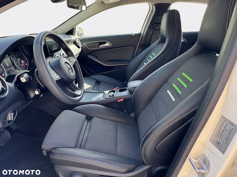 Mercedes-Benz Klasa A 160 7G-DCT Style - 15