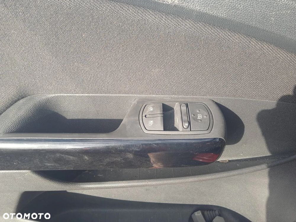 Opel Corsa 1.4 16V 111 - 23