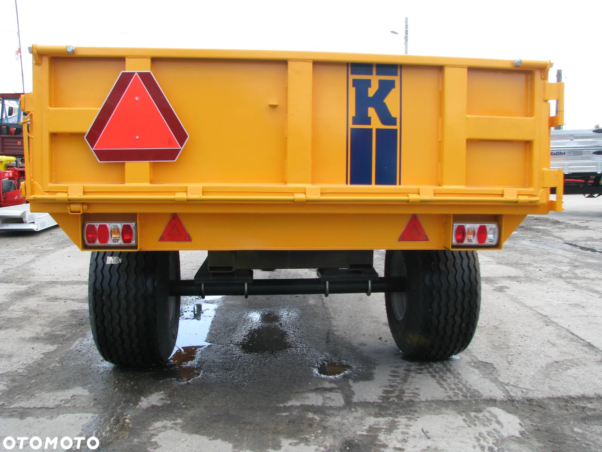 Inny Przyczepa budowlana KELLFRI - 6-9-Ton skorupowa - wywrot do tyłu - 15