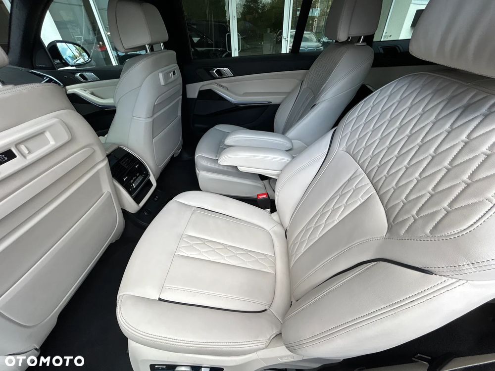 BMW X7 M50d sport - 27