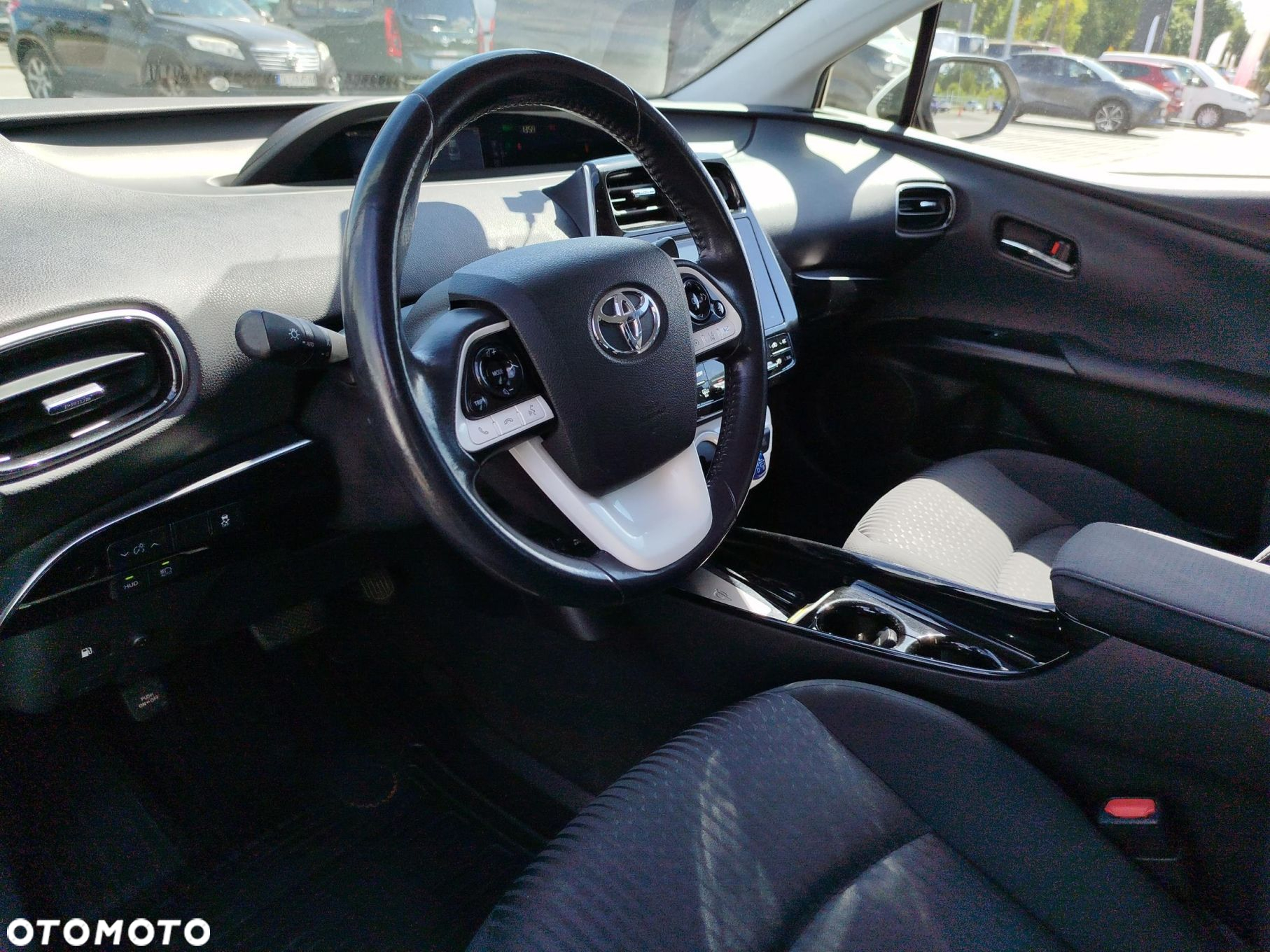 Toyota Prius - 10