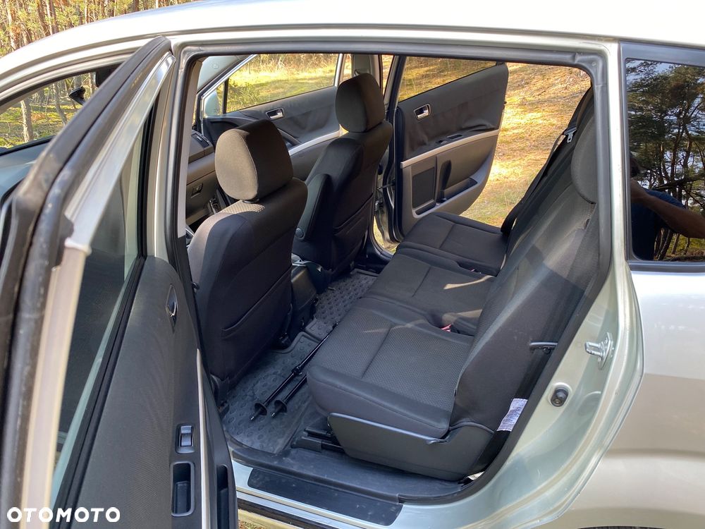 Toyota Corolla Verso - 31