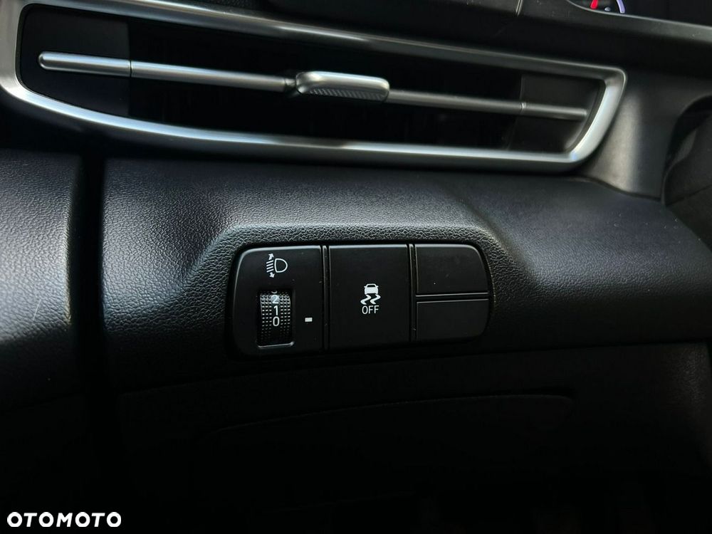 Hyundai Elantra - 28