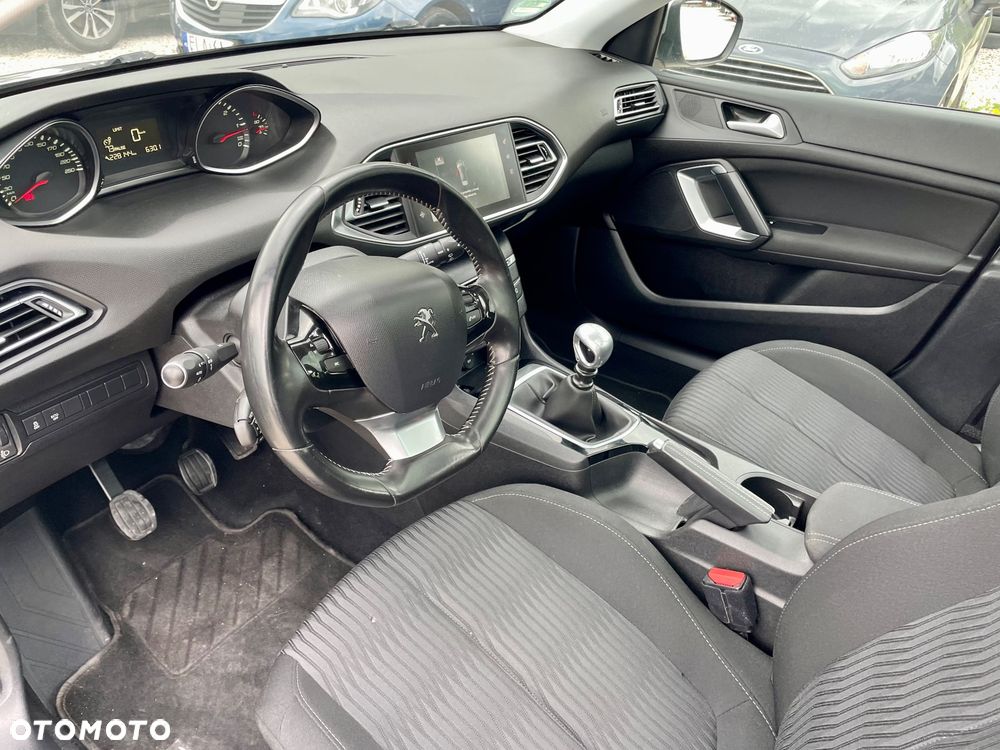 Peugeot 308 BlueHDi 120 Stop & Start Business-Line - 4