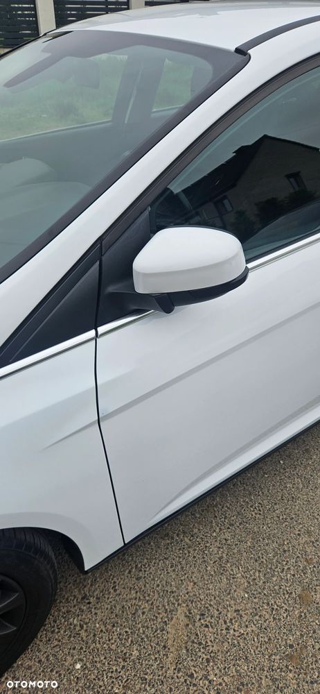 Ford Focus 1.5 TDCi DPF Start-Stopp-System Ambiente - 15