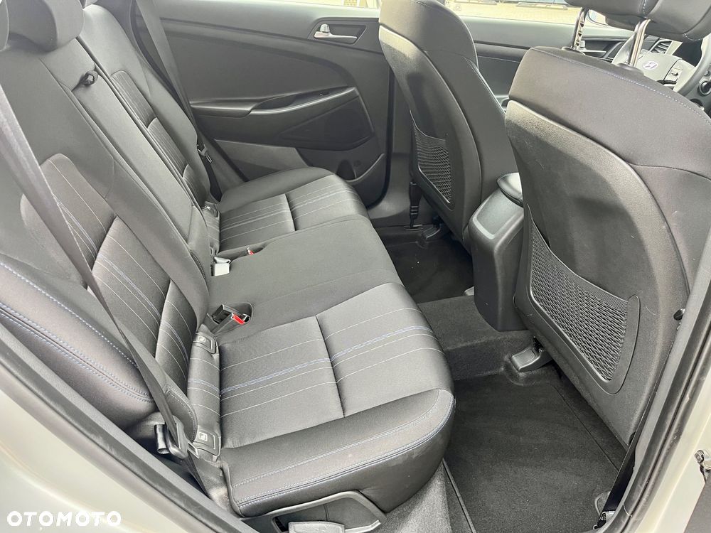 Hyundai Tucson blue 1.7 CRDi 2WD Classic - 13