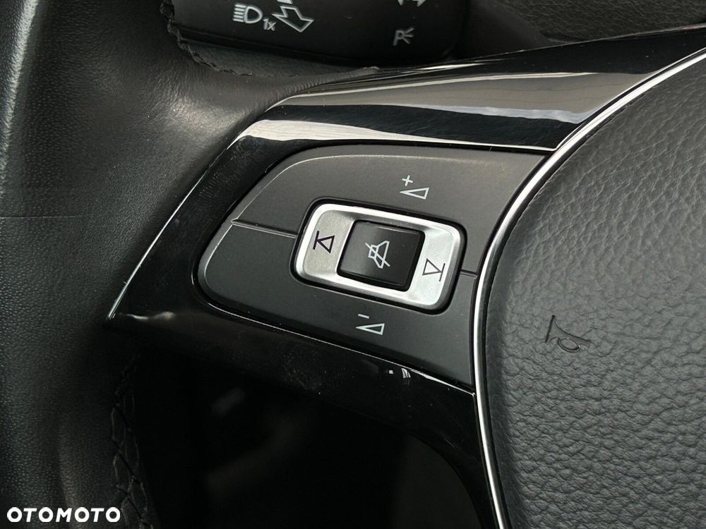 Volkswagen T-Roc 1.0 TSI - 21