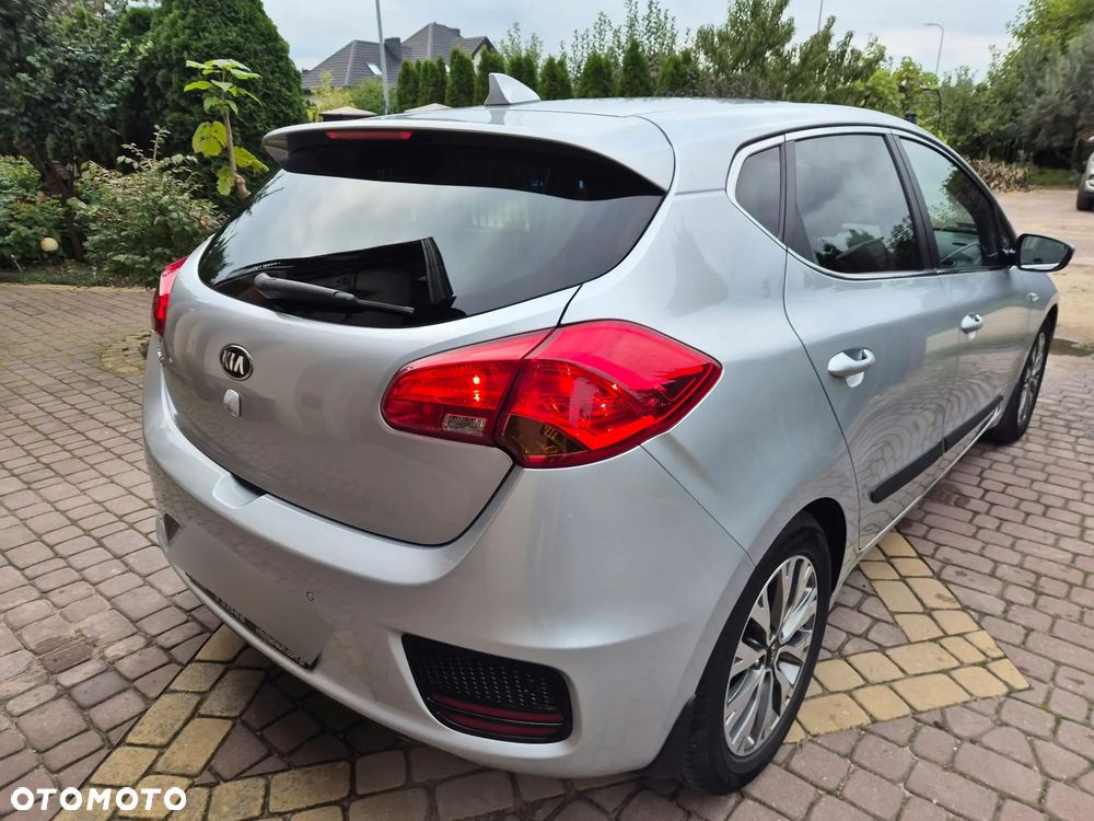 Kia Ceed 1.6 GDI L Business Line - 20