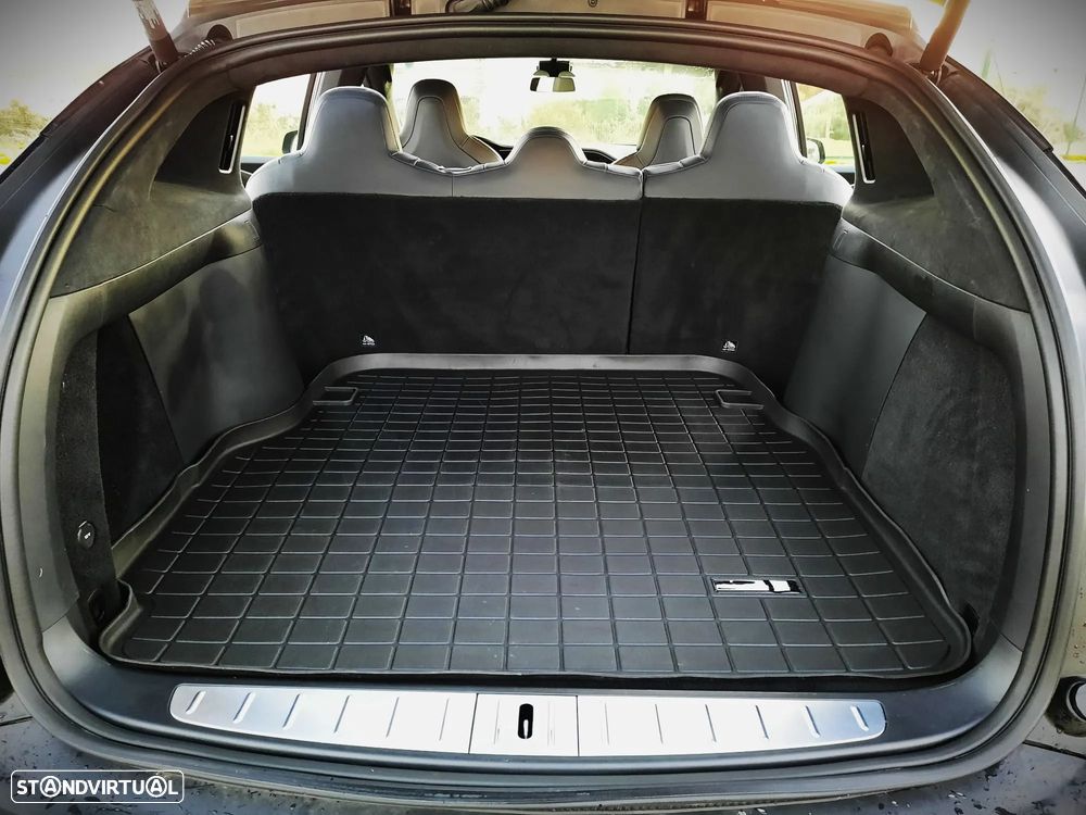 Tesla Model X 100D - 13