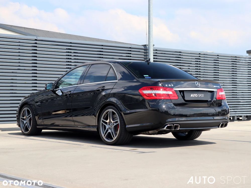 Mercedes-Benz Klasa E 63 AMG AMG Speedshift 7G-MCT - 7