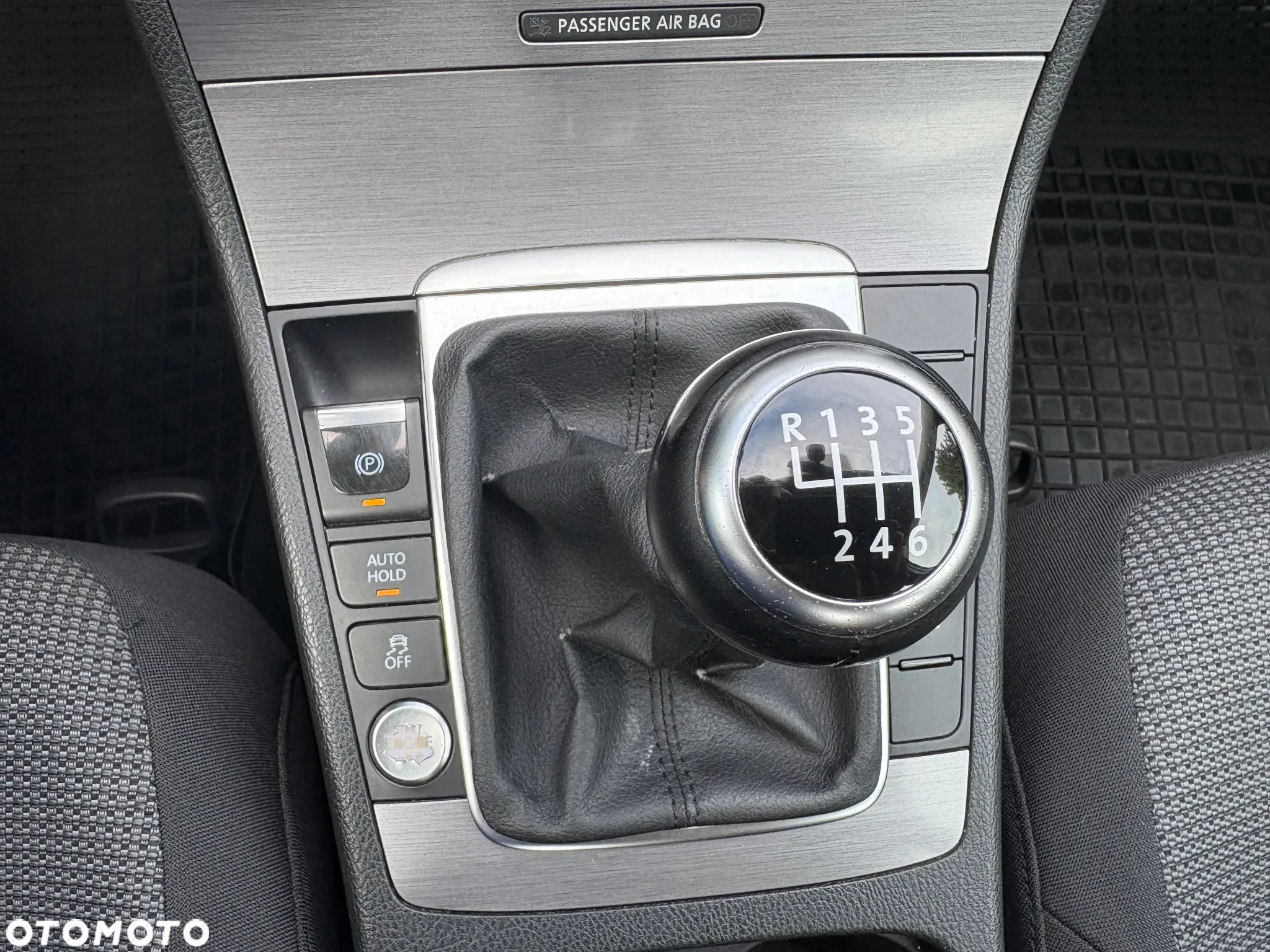 Volkswagen Passat 2.0 TDI DPF Comfortline - 13