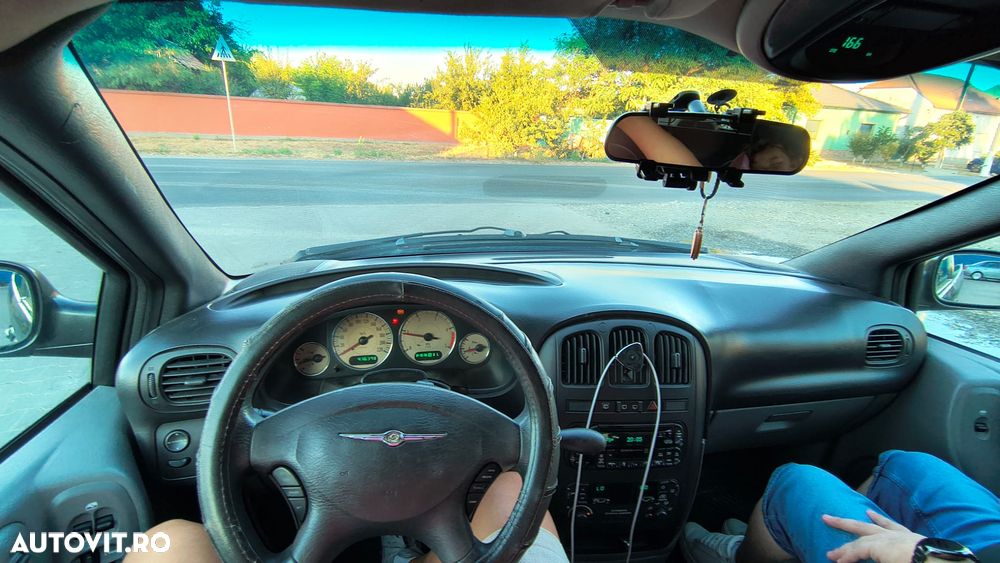 Chrysler Voyager LX 2.8L CRD aut - 6