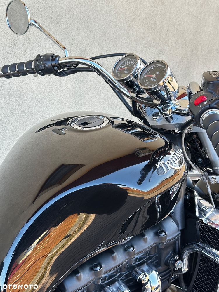 Triumph Rocket - 12