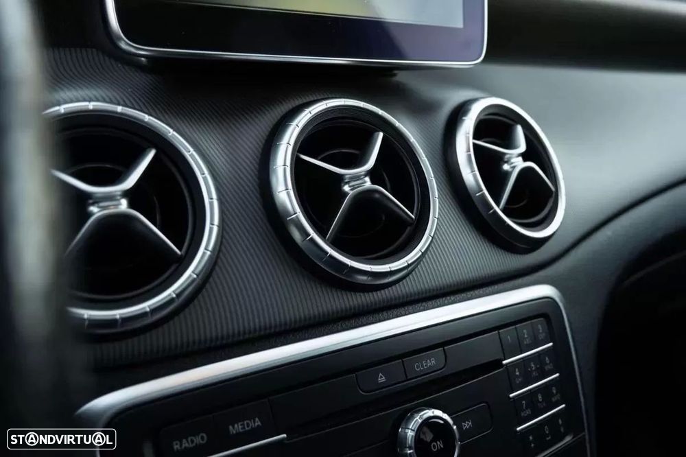 Mercedes-Benz CLA 200 - 20