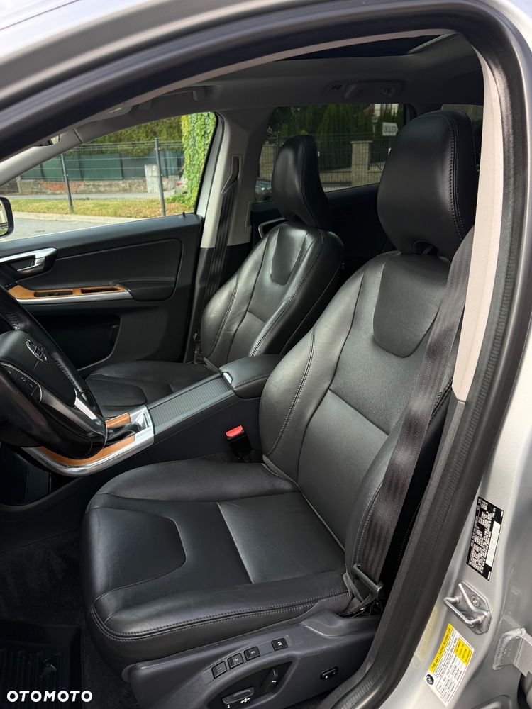 Volvo XC 60 T6 AWD Geartronic Linje Inscription - 9