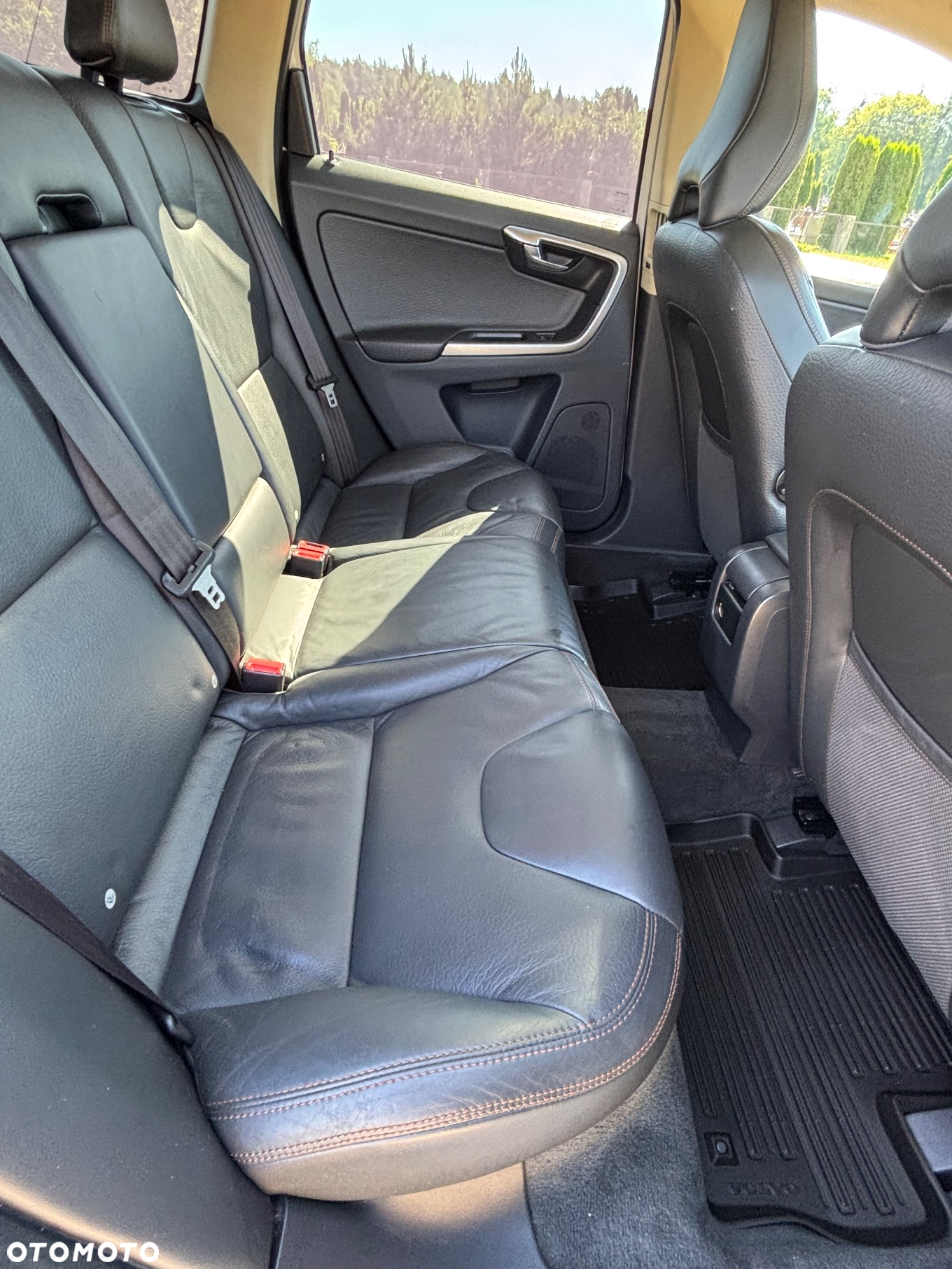 Volvo XC 60 DRIVe Kinetic - 16