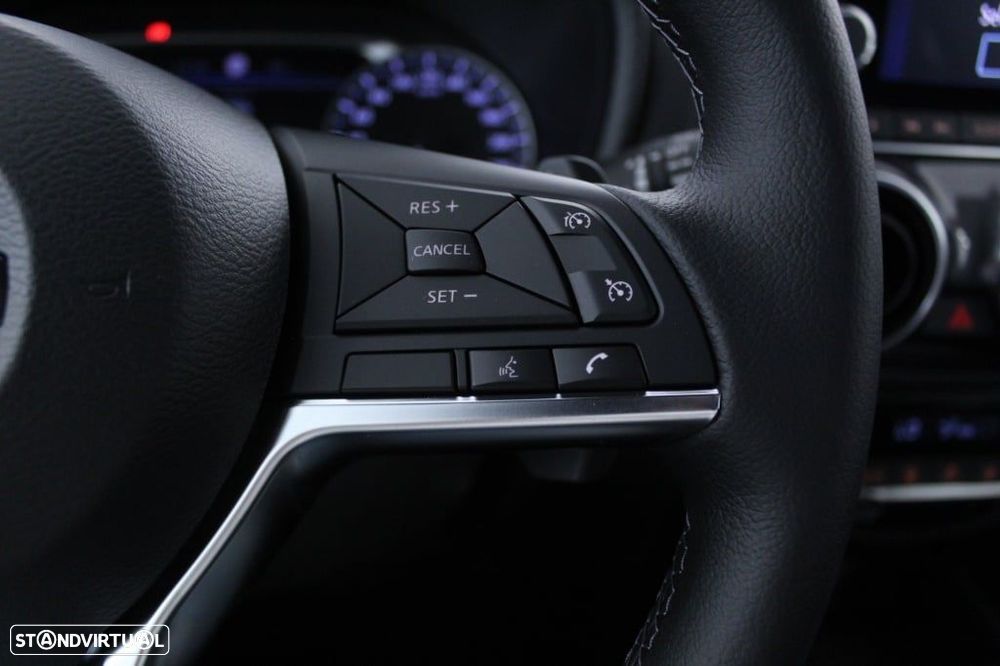 Nissan Juke 1.0 DIG-T N-Connecta DCT - 23