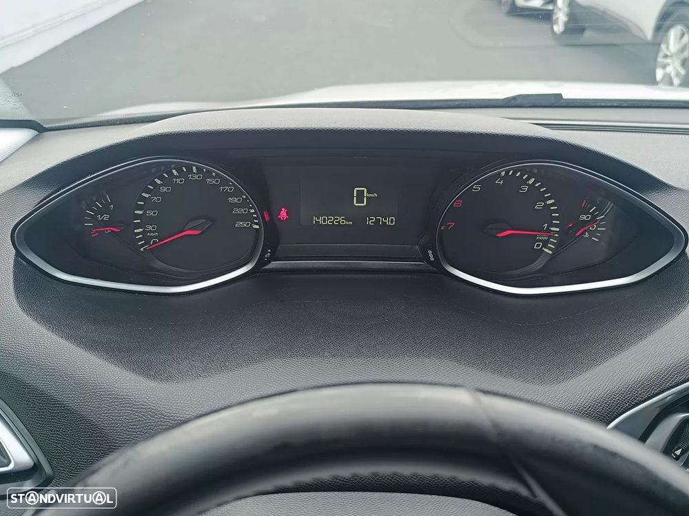 Peugeot 308 SW 1.2 PureTech Style - 14