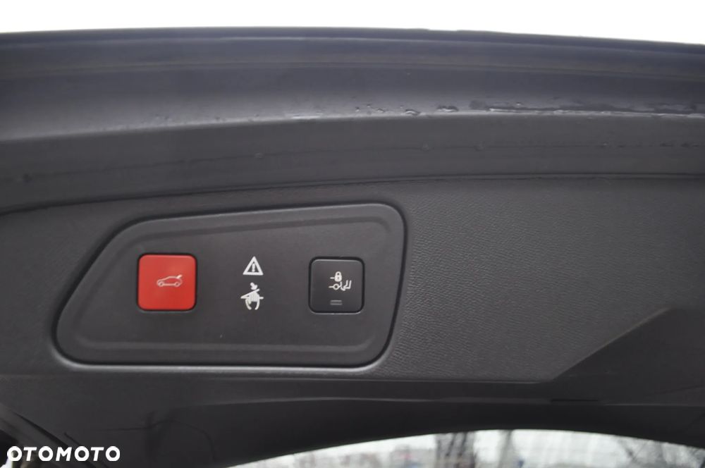 Peugeot 3008 1.6 THP Allure S&S EAT6 - 20