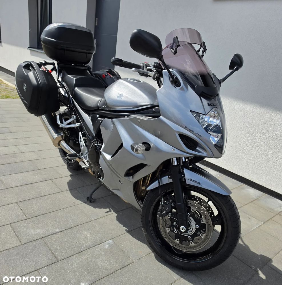 Suzuki GSX - 7