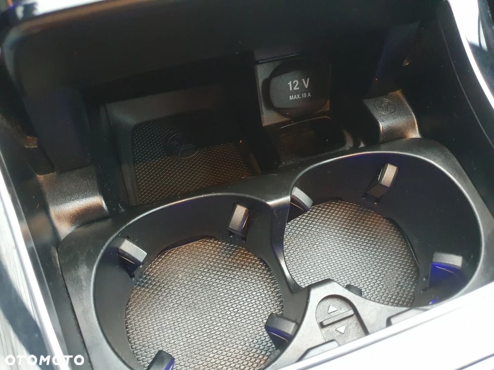 Mercedes-Benz Klasa E 220 d Business Edition 9G-TRONIC - 29