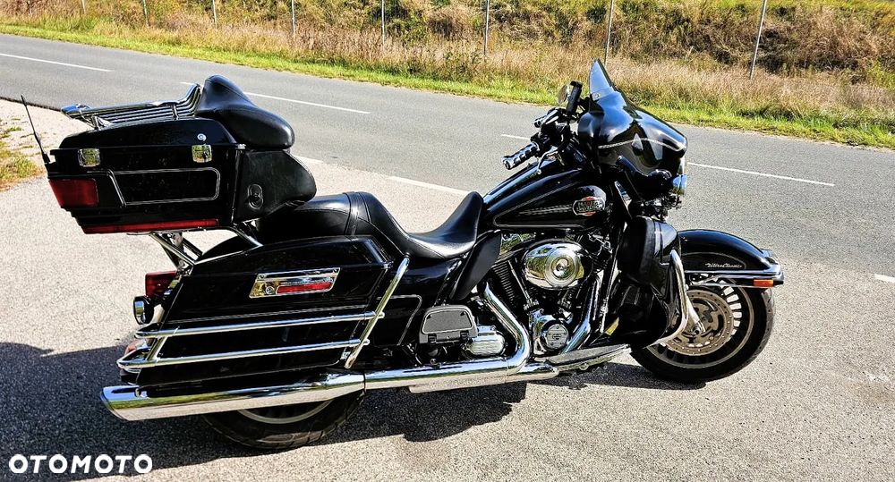 Harley-Davidson FLHTCU Ultra - 2