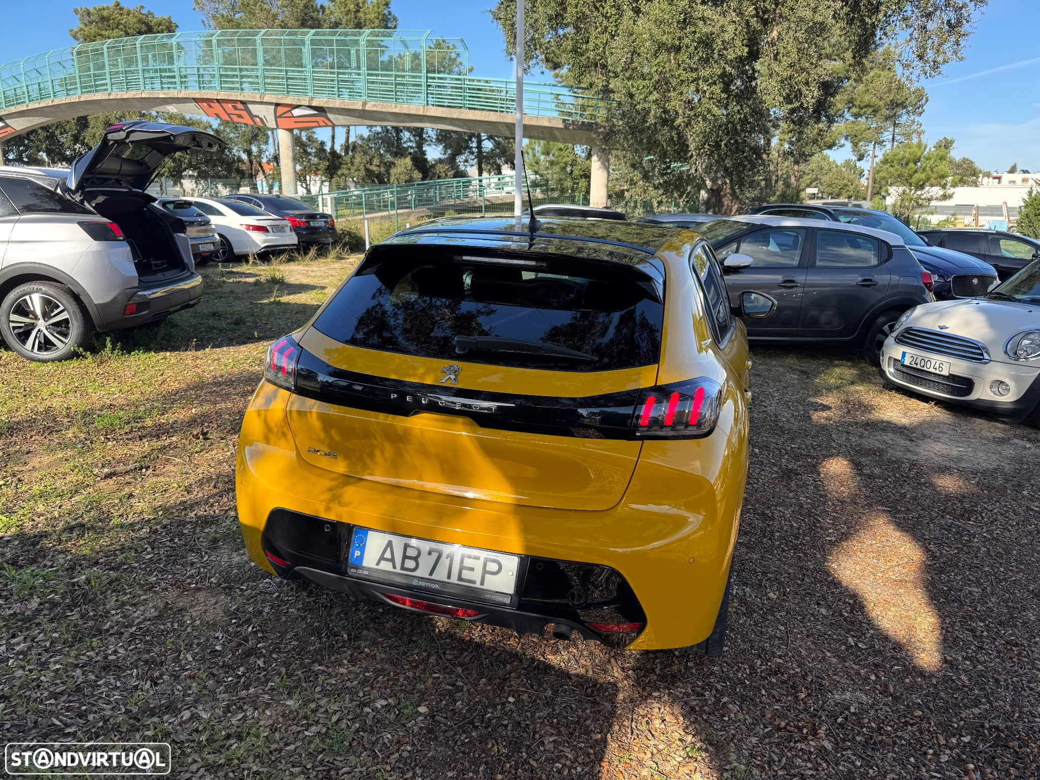 Peugeot 208 1.2 PureTech Allure - 8