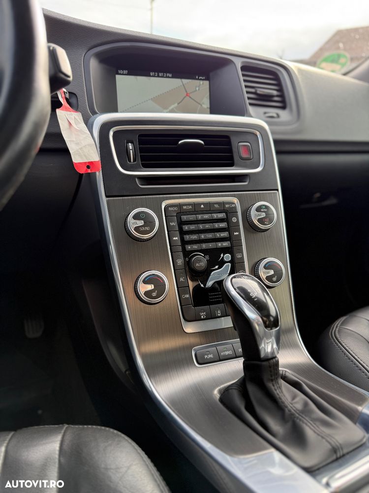 Volvo V60 D6 Plug-In-Hybrid AWD Geartronic Momentum - 20