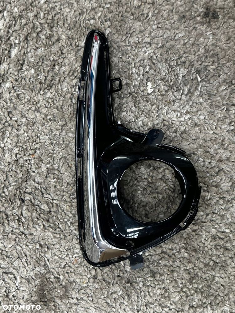 KRATKA ZDERZAKA HALOGENU PRAWA TOYOTA YARIS III 81481-0D360 - 1