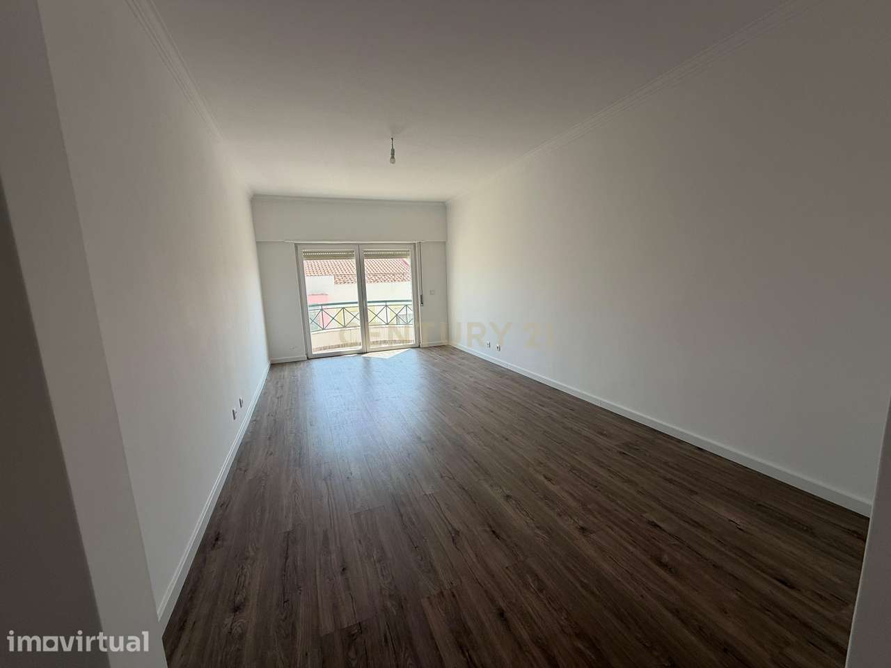 Apartamento T3 renovado — Rua Agatão Lança, Sobreda de Caparica - Grande imagem: 2/23