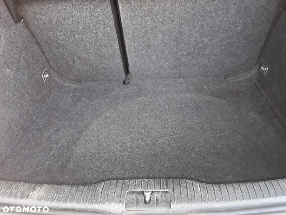 Volkswagen Golf - 19