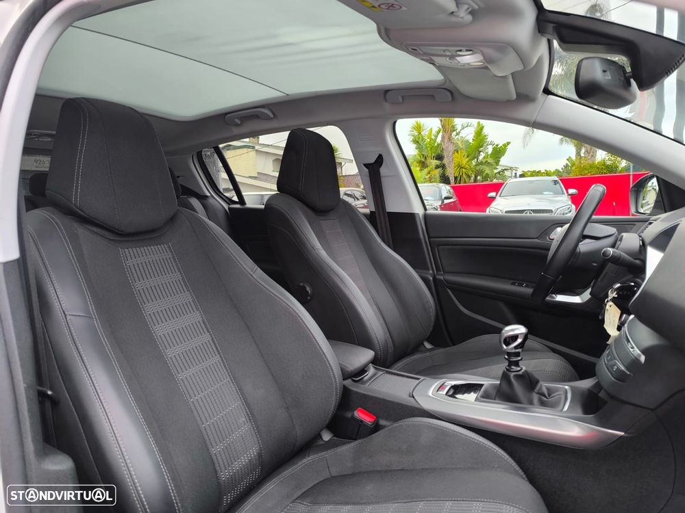 Peugeot 308 PureTech 130 GPF Stop & Start Allure - 28