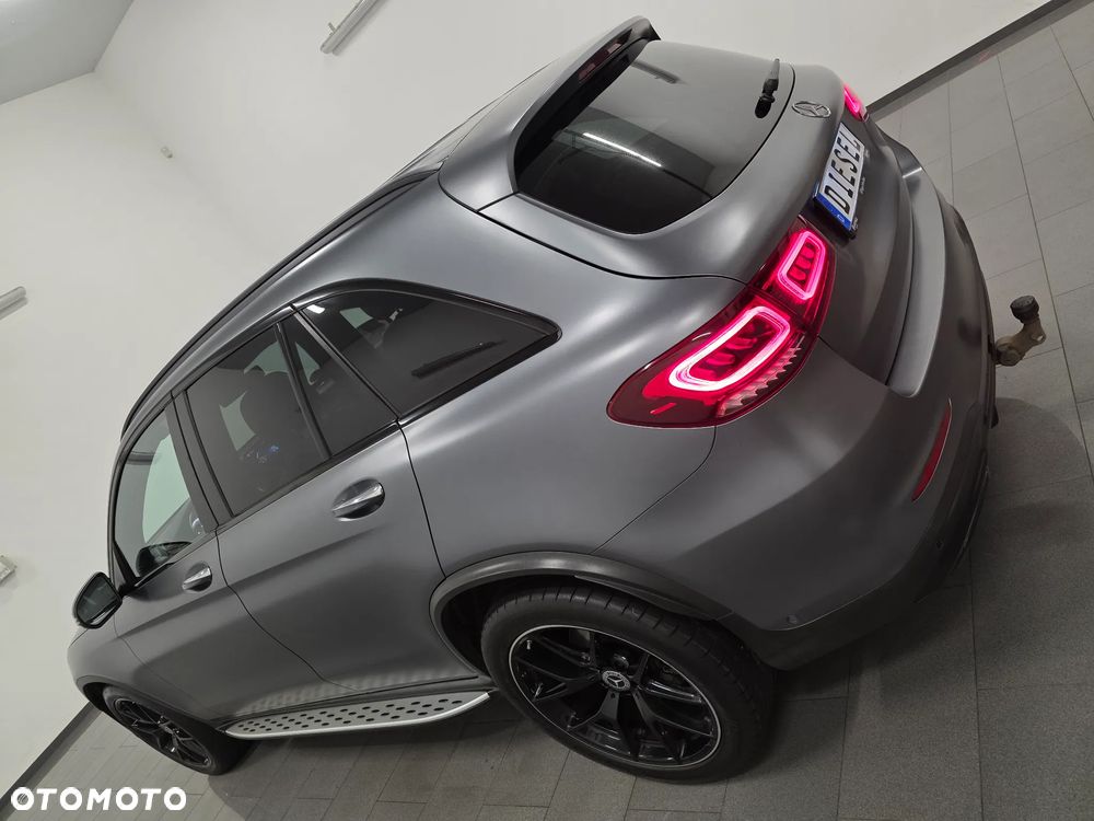 Mercedes-Benz GLC 220 d 4Matic 9G-TRONIC AMG Line Plus - 34