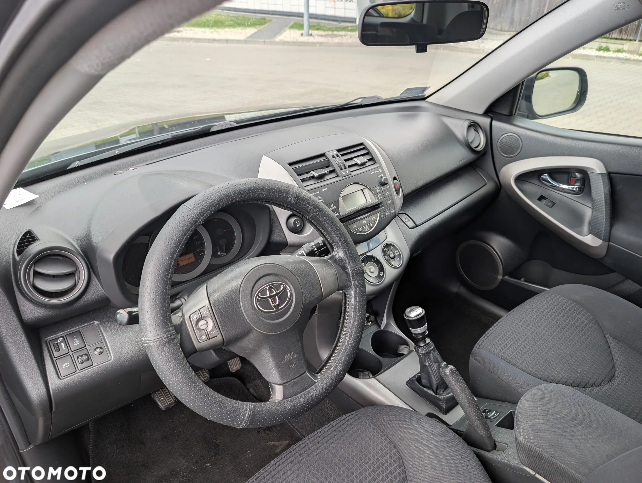 Toyota RAV4 - 11