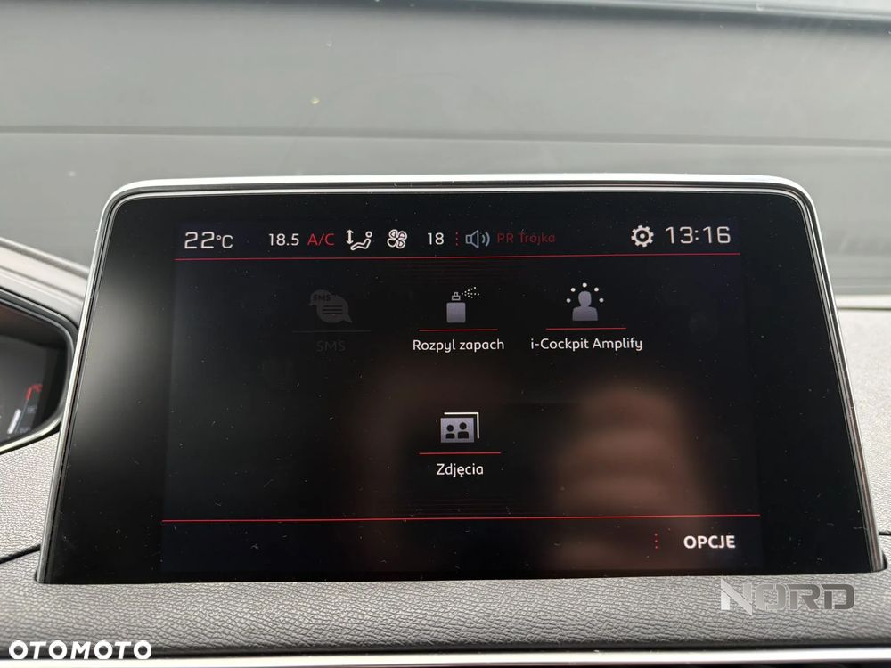 Peugeot 5008 THP 165 EAT6 Allure - 32
