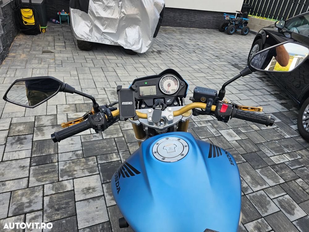 Honda CB 600F Hornet - 11