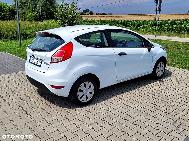 Ford Fiesta - 9