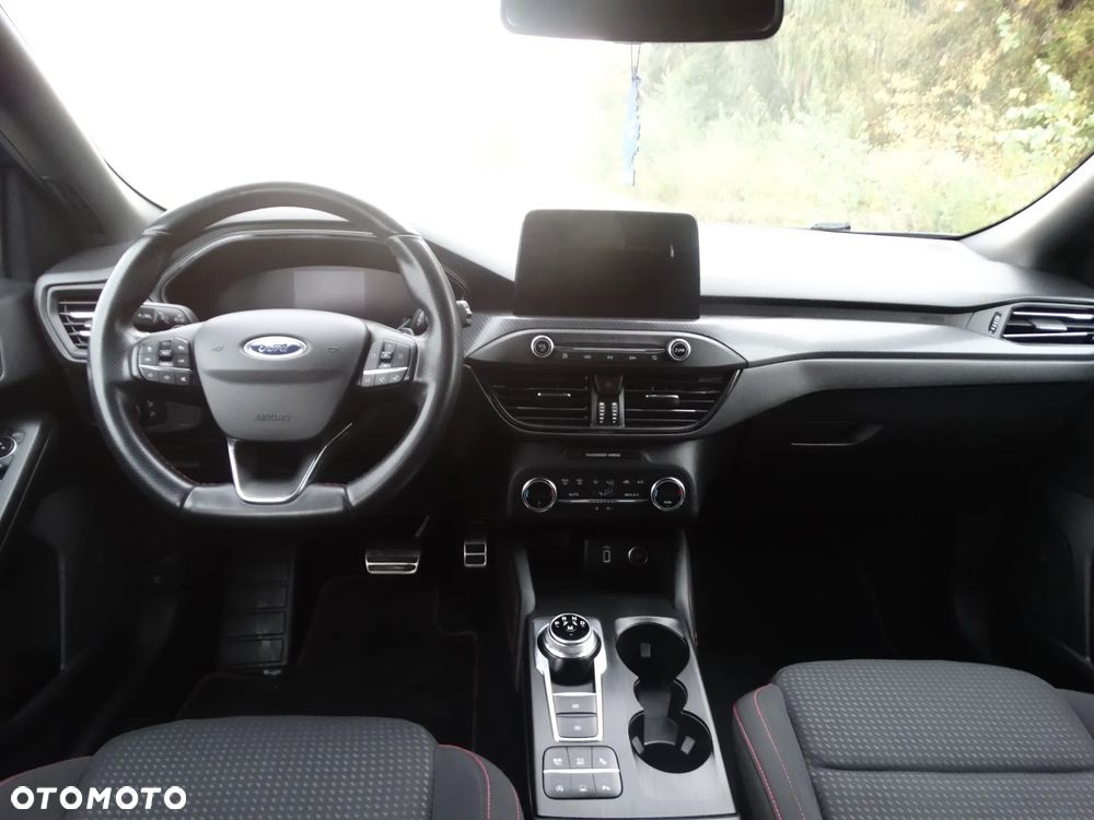 Ford Focus - 12