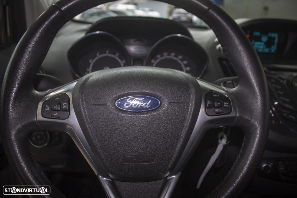 Ford Tourneo Courier 1.0 EcoBoost Titanium - 20