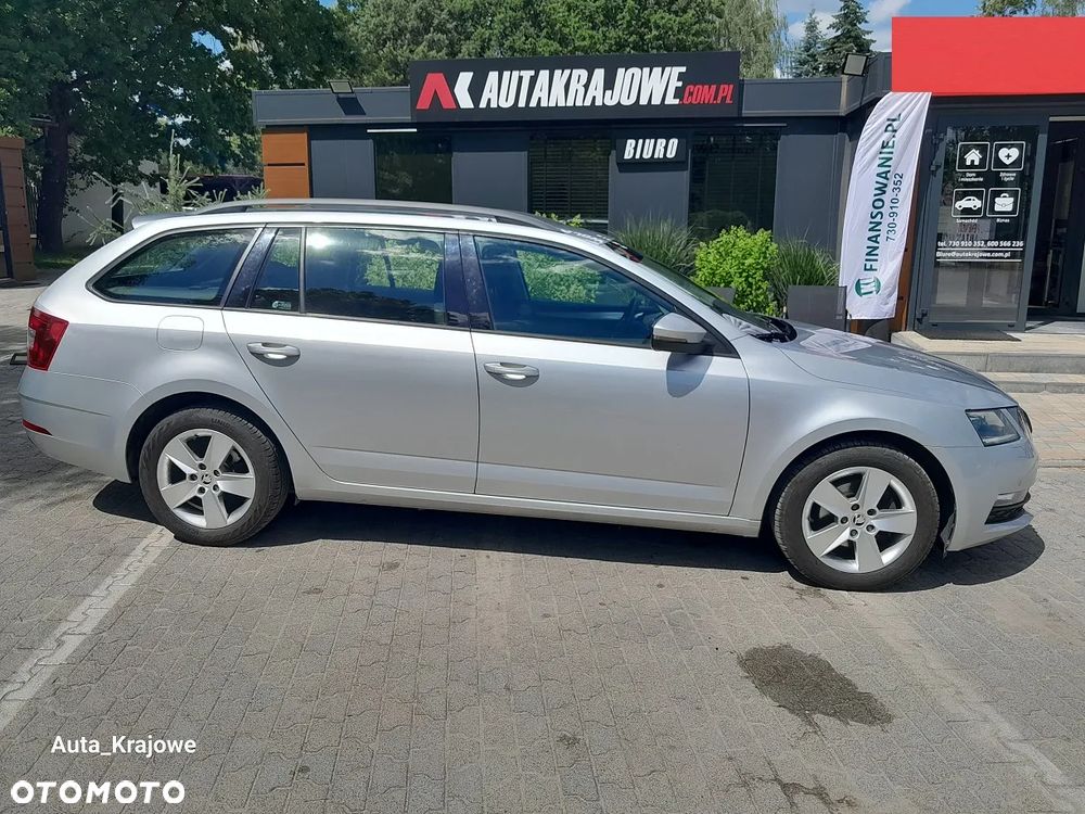 Skoda Octavia 2.0 TDI SCR Ambition - 9