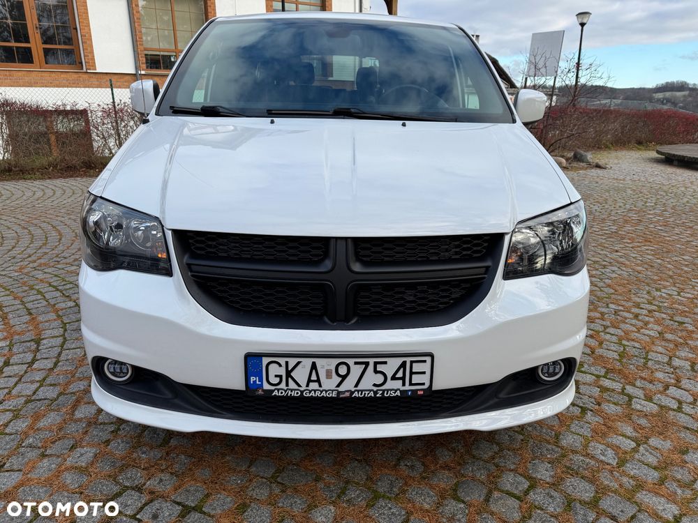 Dodge Grand Caravan 3.6 R/T - 16