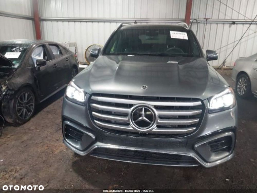 Mercedes-Benz GLS - 8