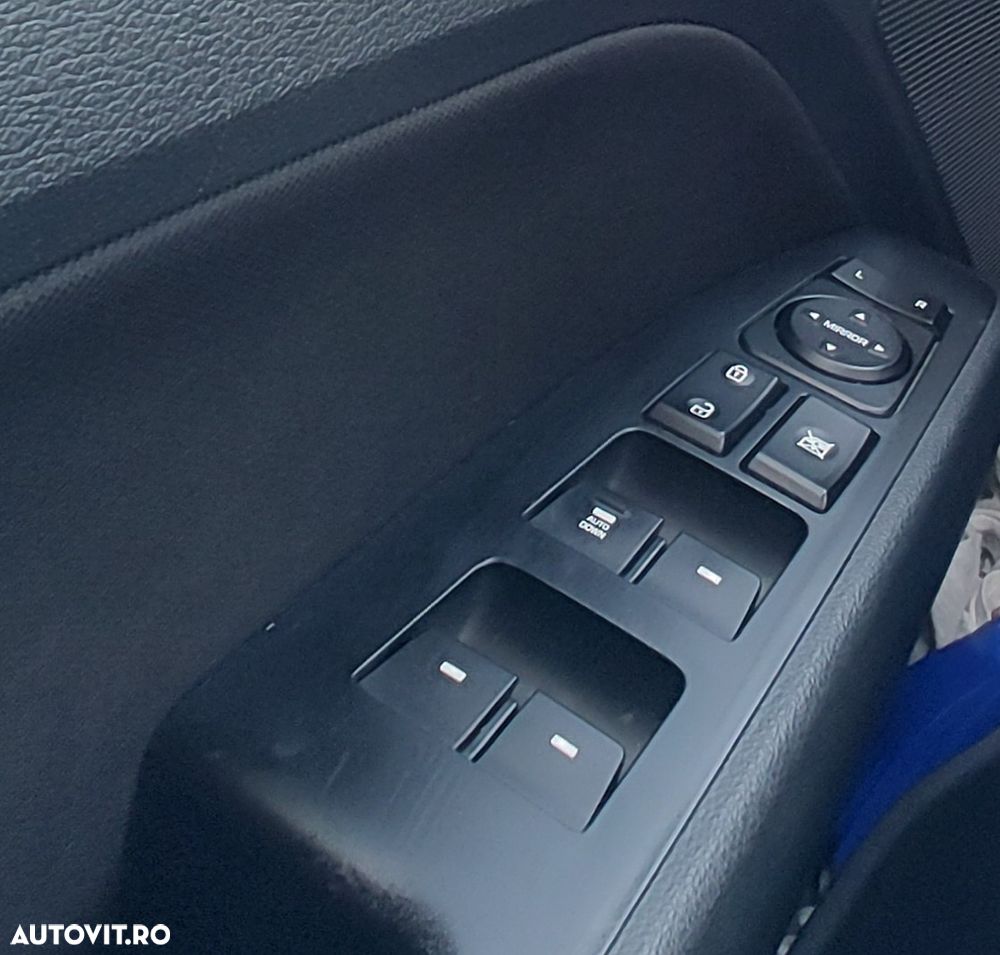 Hyundai Elantra 1.6 MPi Highway - 6