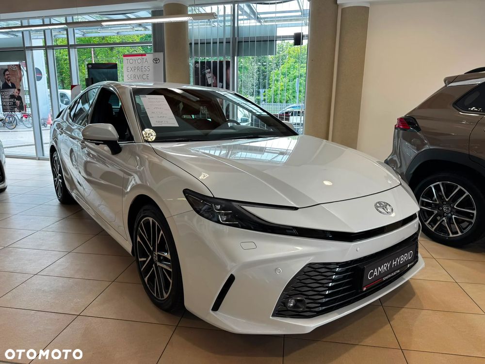 Toyota Camry - 2