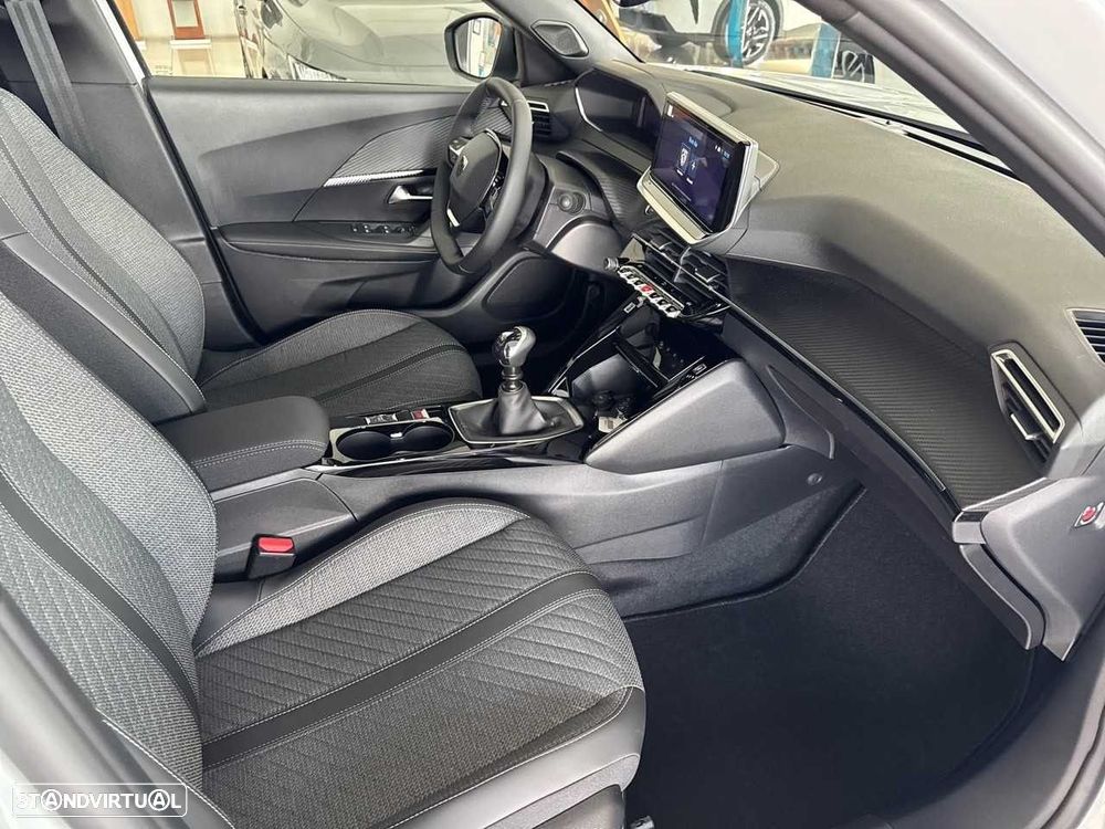 Peugeot 2008 1.2 PureTech Allure - 14