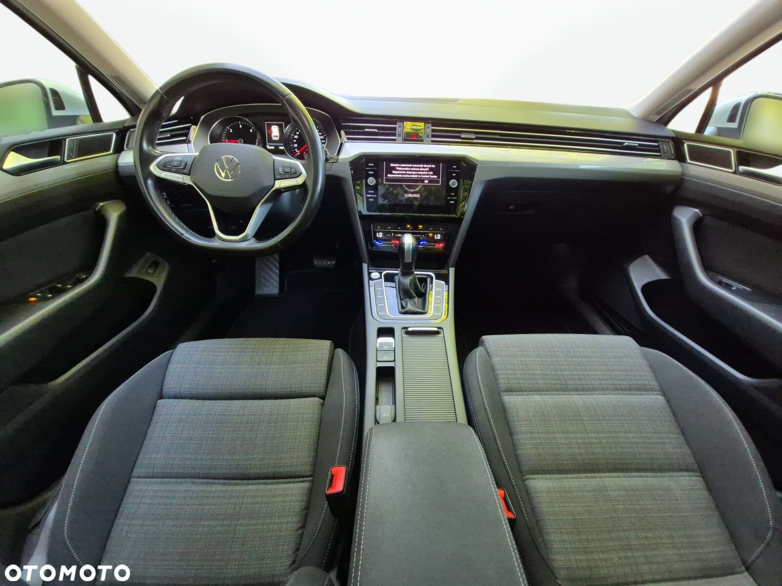 Volkswagen Passat 2.0 TDI EVO Elegance DSG - 12