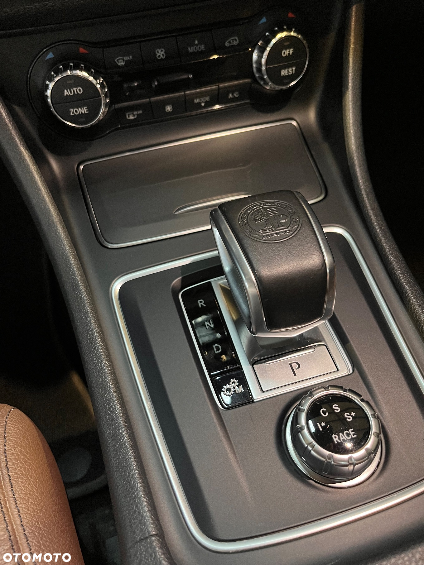 Mercedes-Benz CLA AMG 45 4Matic Shooting Brake 7G-DCT - 9