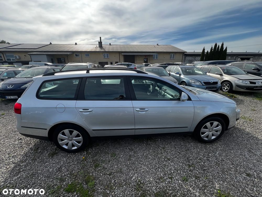 Volkswagen Passat 1.9 TDI DPF Comfortline - 11