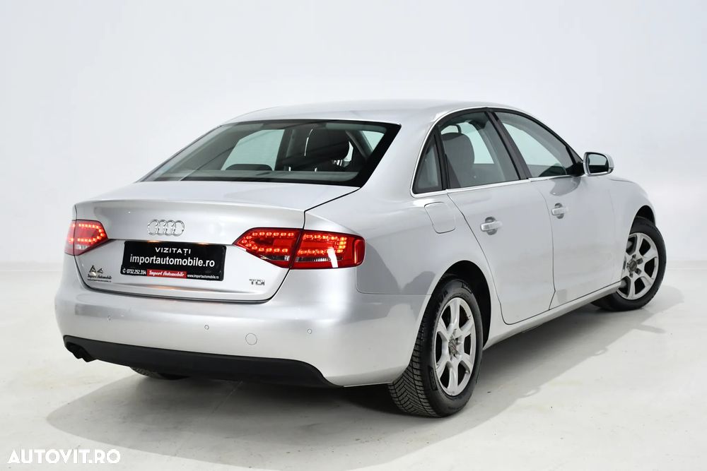 Audi A4 2.0 TDI DPF multitronic Attraction - 3